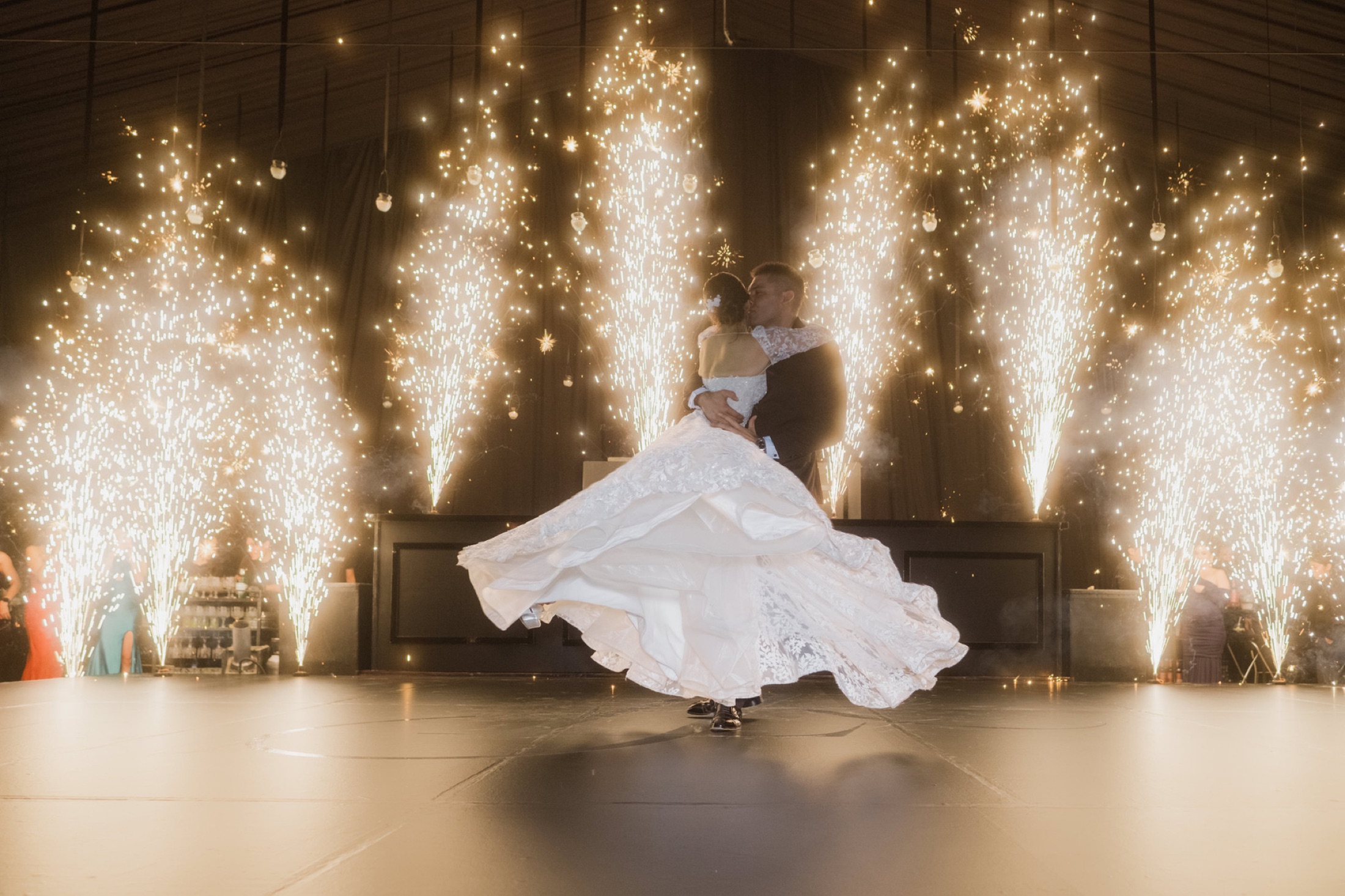 Primer baile con sparklers